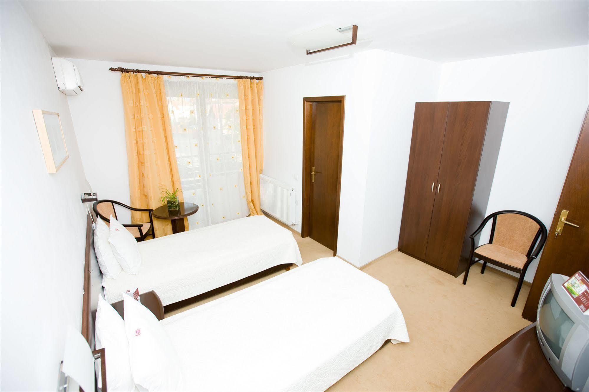 Rubin Hotel Sibiu Exterior foto